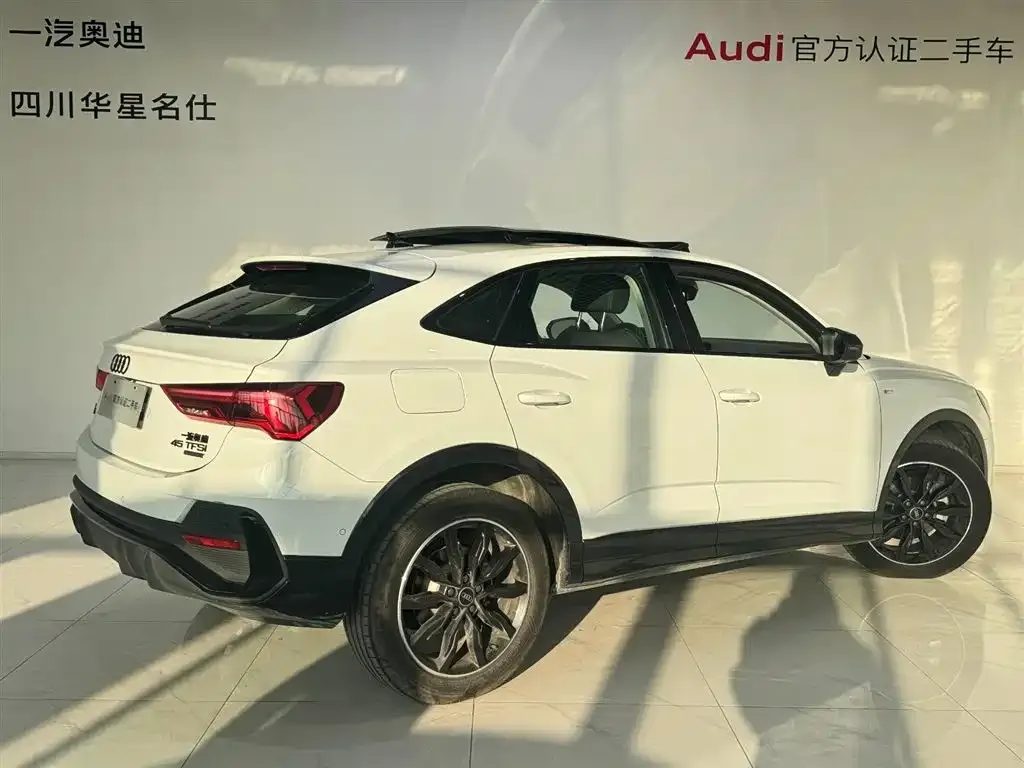 Audi Q3 Sportback — фото 8