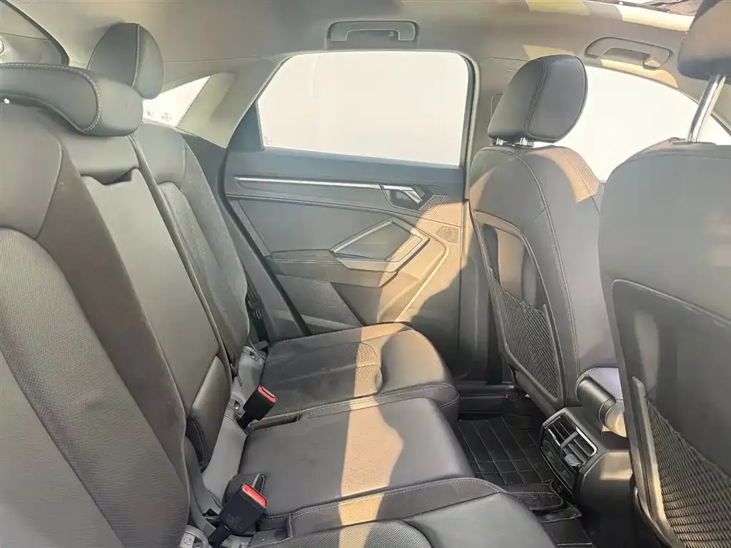 Audi Q3 Sportback — фото 10