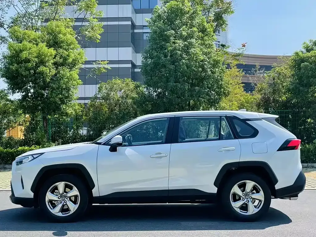 Toyota RAV4 2022 из CN, фото 7