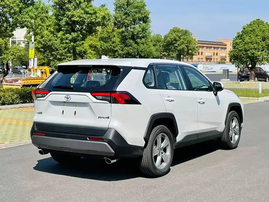 Toyota RAV4 2022 из CN, фото 5