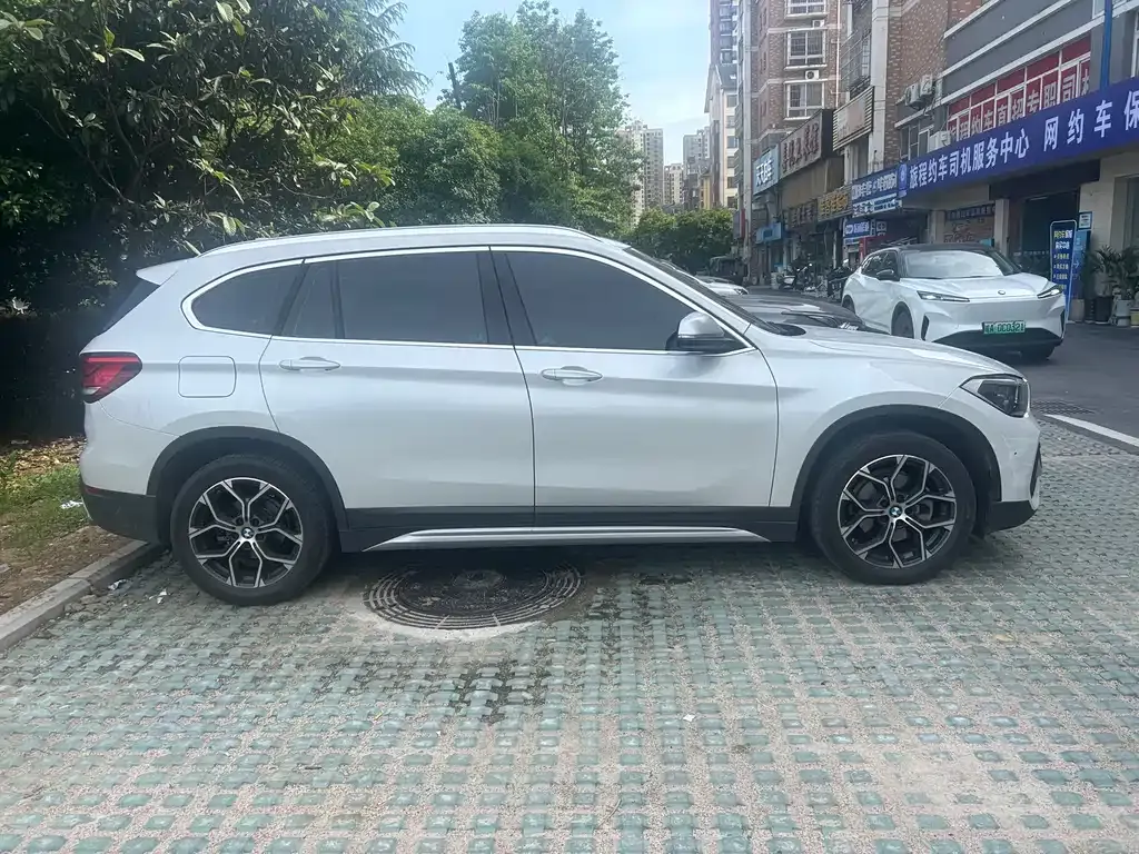 BMW X1 2021 из CN, фото 10
