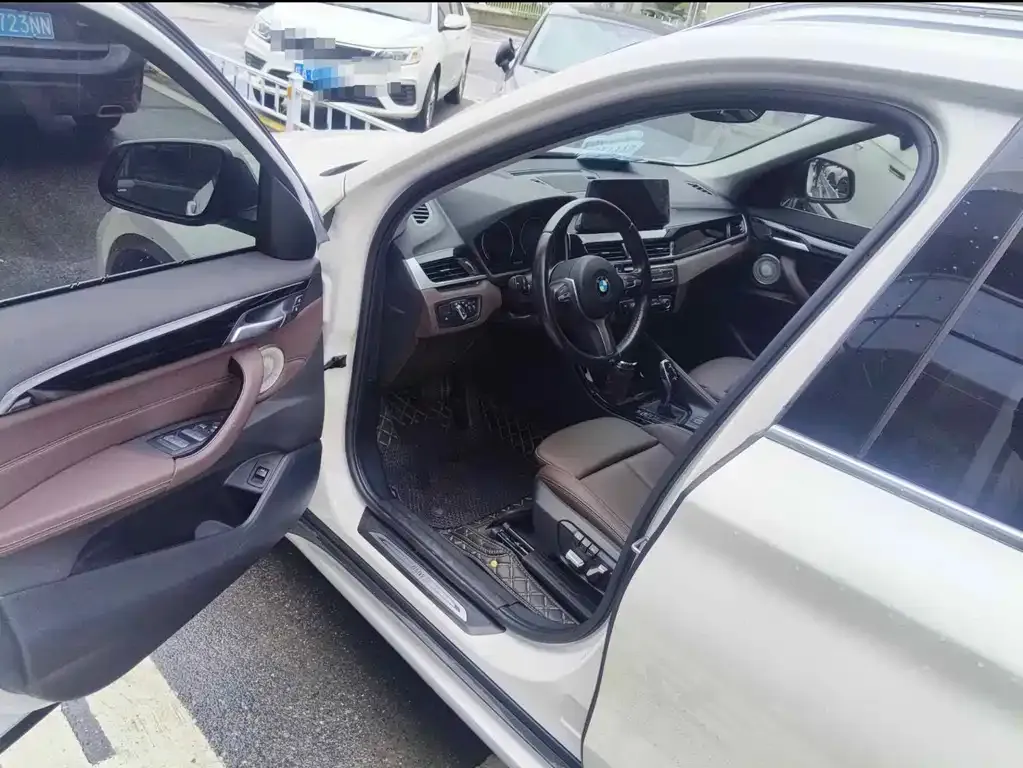 BMW X1 2021 из CN, фото 8