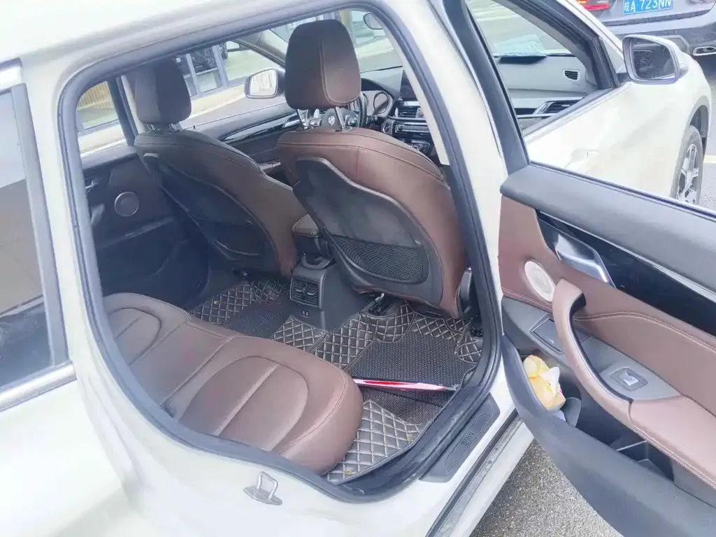 BMW X1 2021 из CN, фото 3