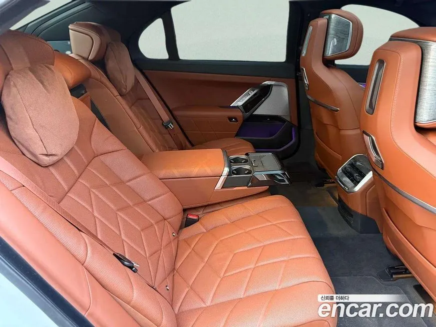 BMW 7-Series 2024 из KR, фото 8