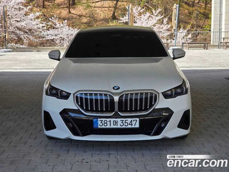 BMW 5-Series 2025 из KR, фото 9