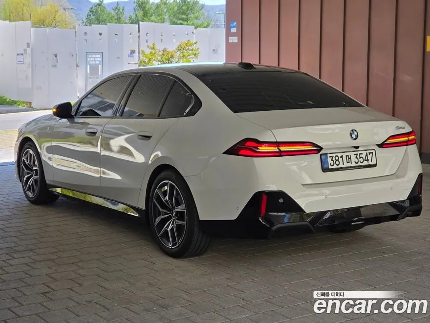 BMW 5-Series 2025 из KR, фото 2