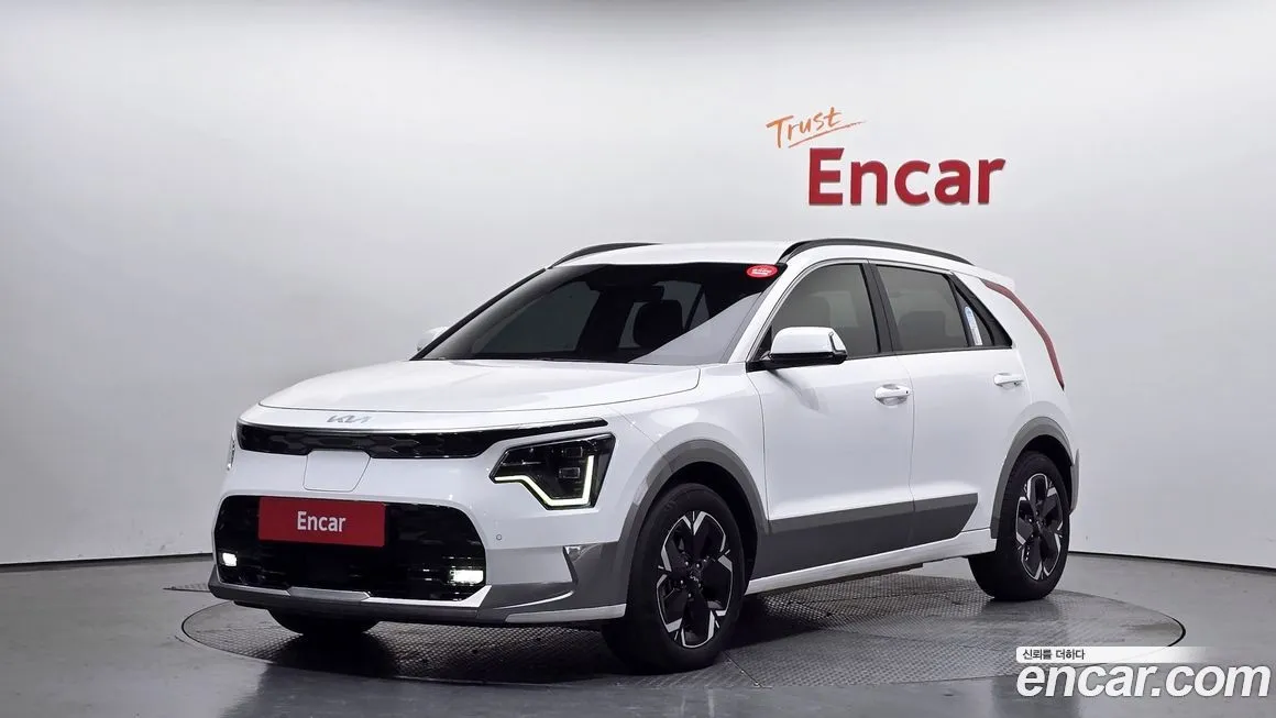 Kia Niro — фото 1