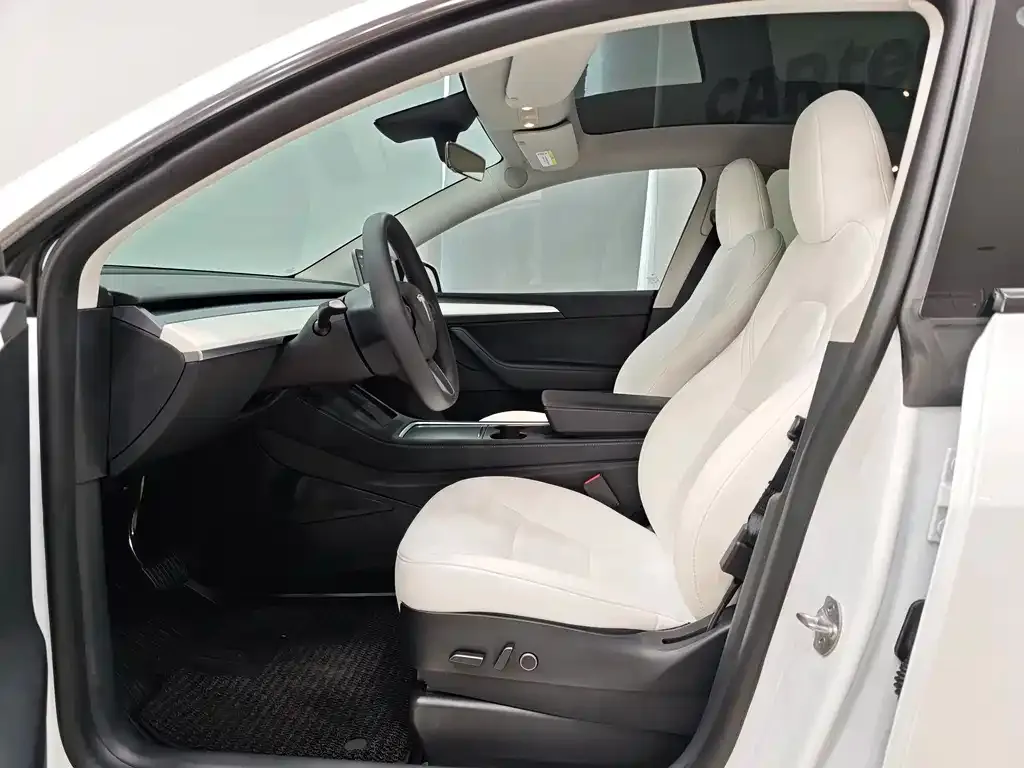 Tesla Model Y 2023 из CN, фото 3