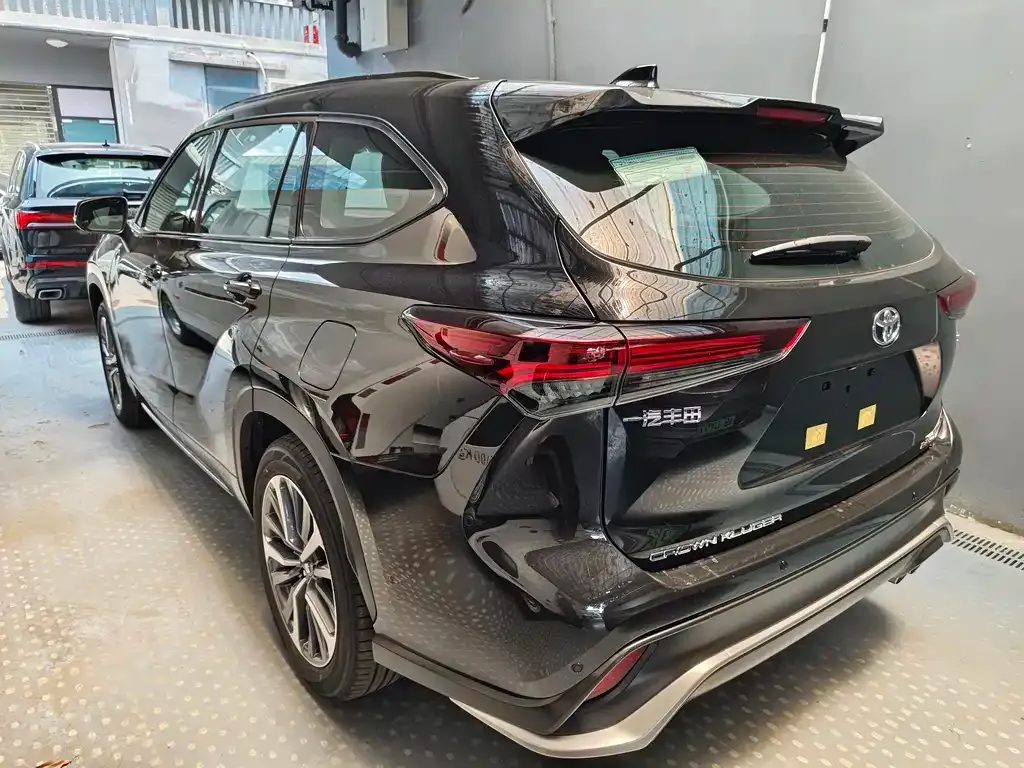 Toyota Crown Kluger 2026 из CN, фото 3
