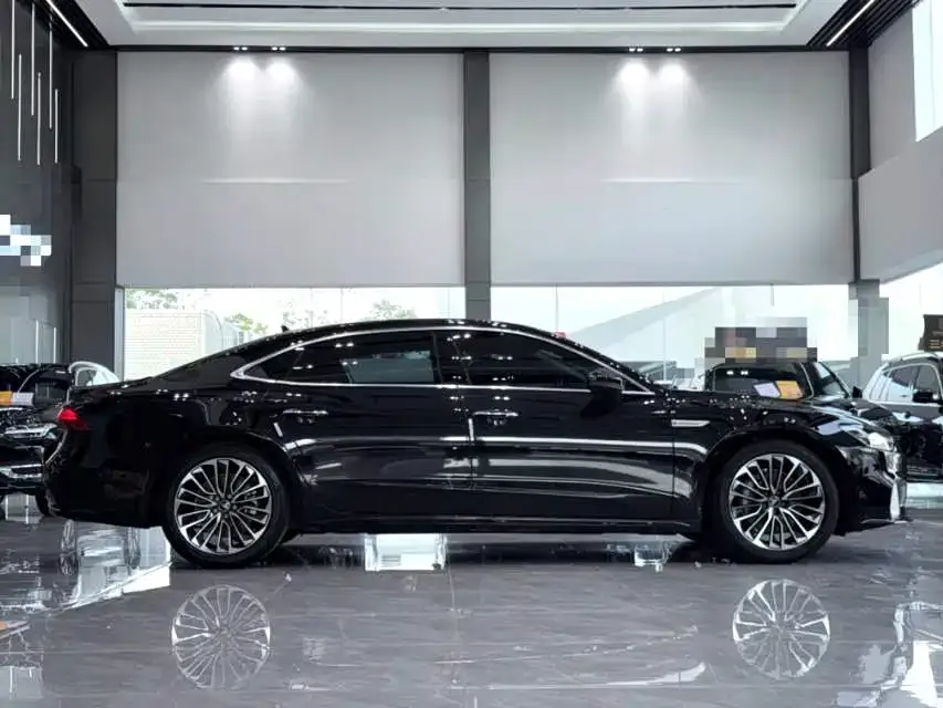 Audi A7L 2024 из CN, фото 3