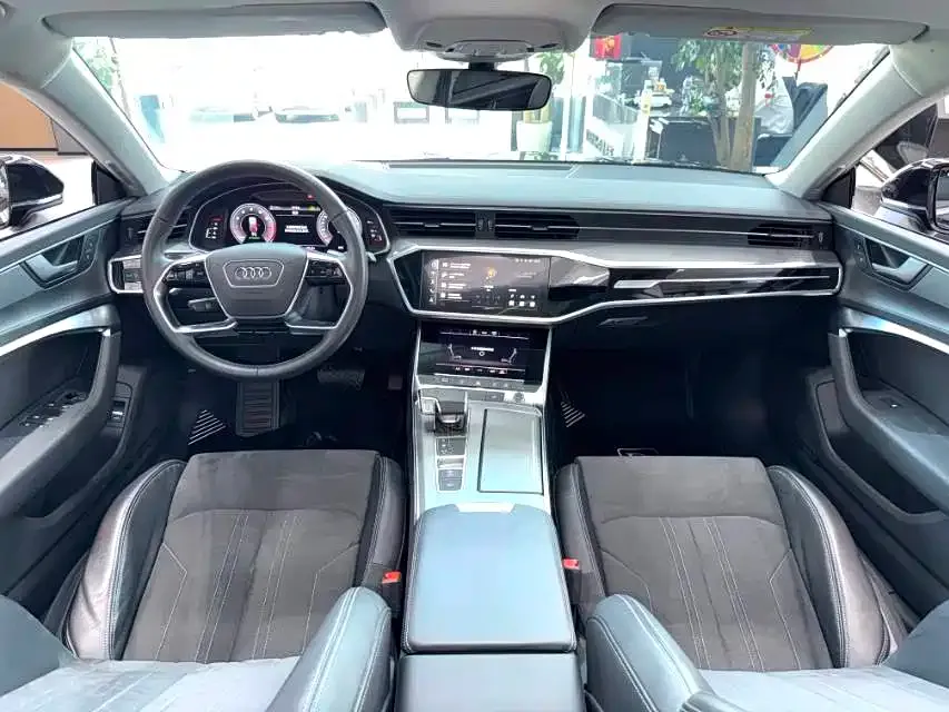 Audi A7L 2024 из CN, фото 8