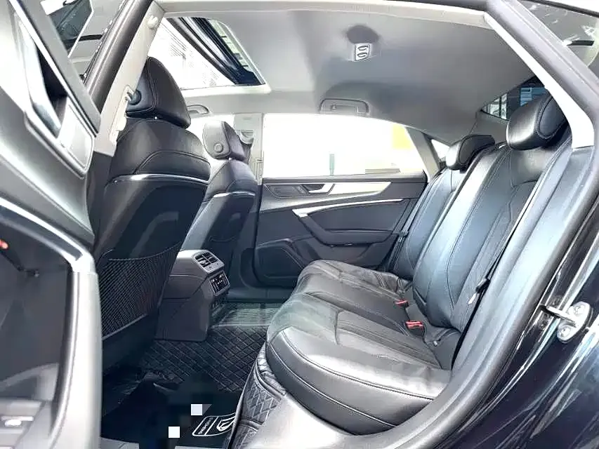 Audi A7L 2024 из CN, фото 6