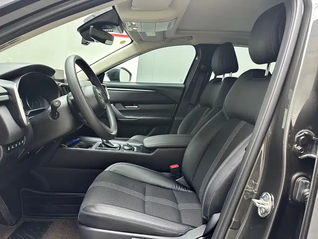 Mazda CX-50 2023 из CN, фото 7