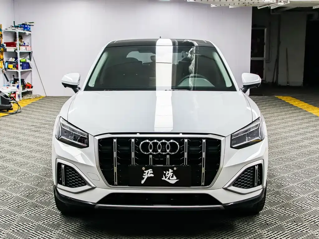 Audi Q2L — фото 5