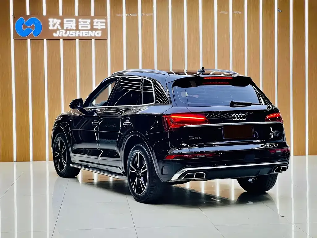 Audi Q5L 2022 из CN, фото 8