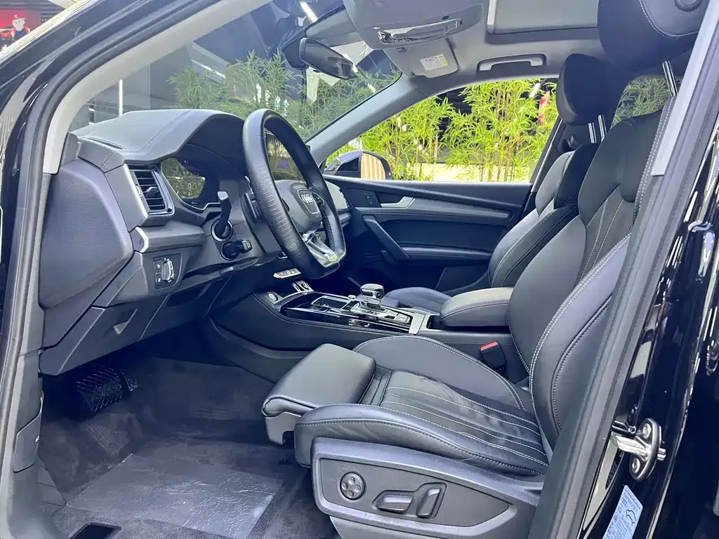 Audi Q5L 2022 из CN, фото 10