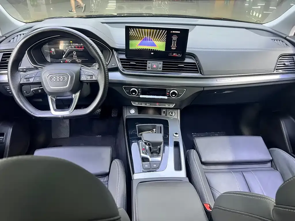 Audi Q5L 2022 из CN, фото 2
