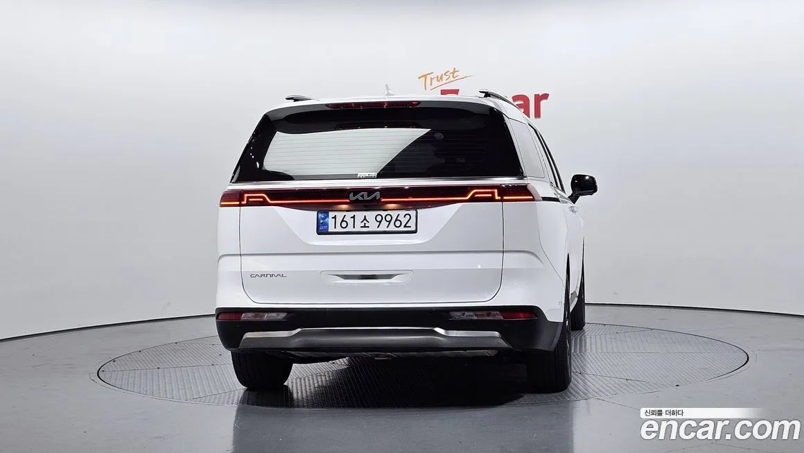 Kia Carnival — фото 2