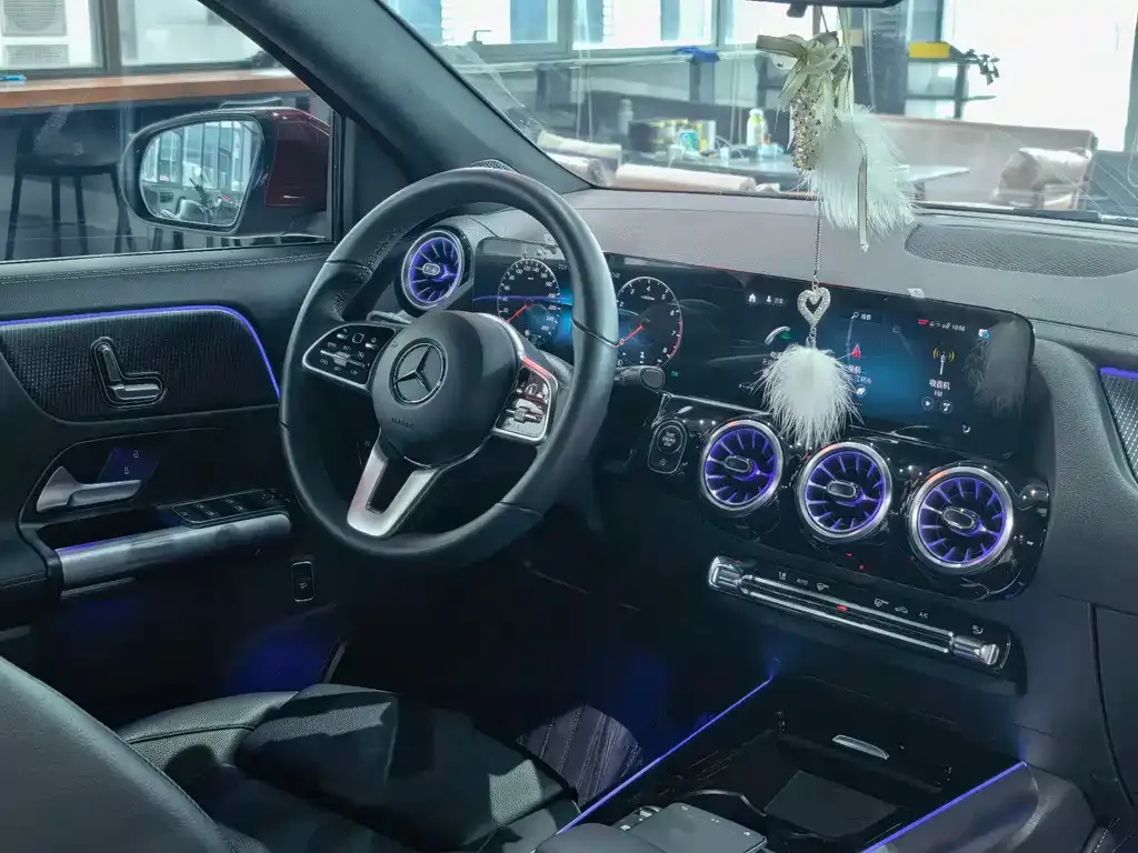 Mercedes-Benz GLA 2023 из CN, фото 9