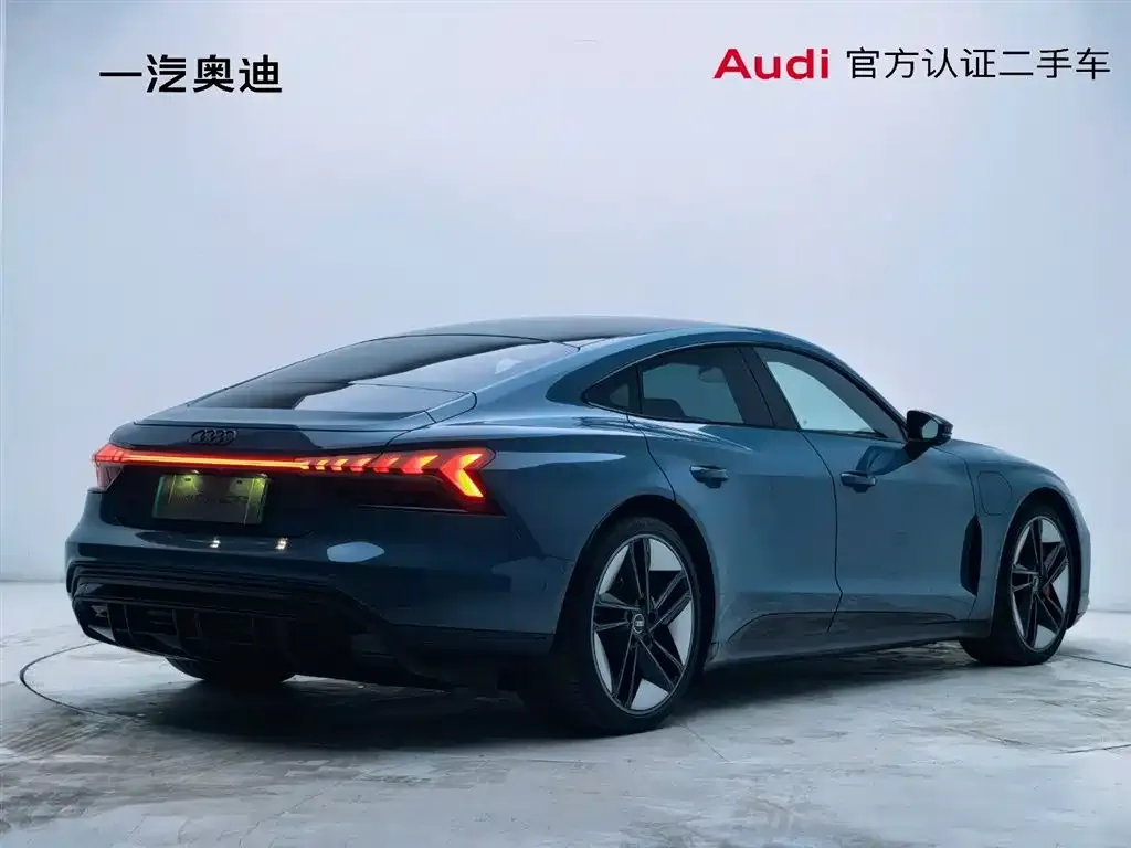 Audi e-tron GT 2023 из CN, фото 10