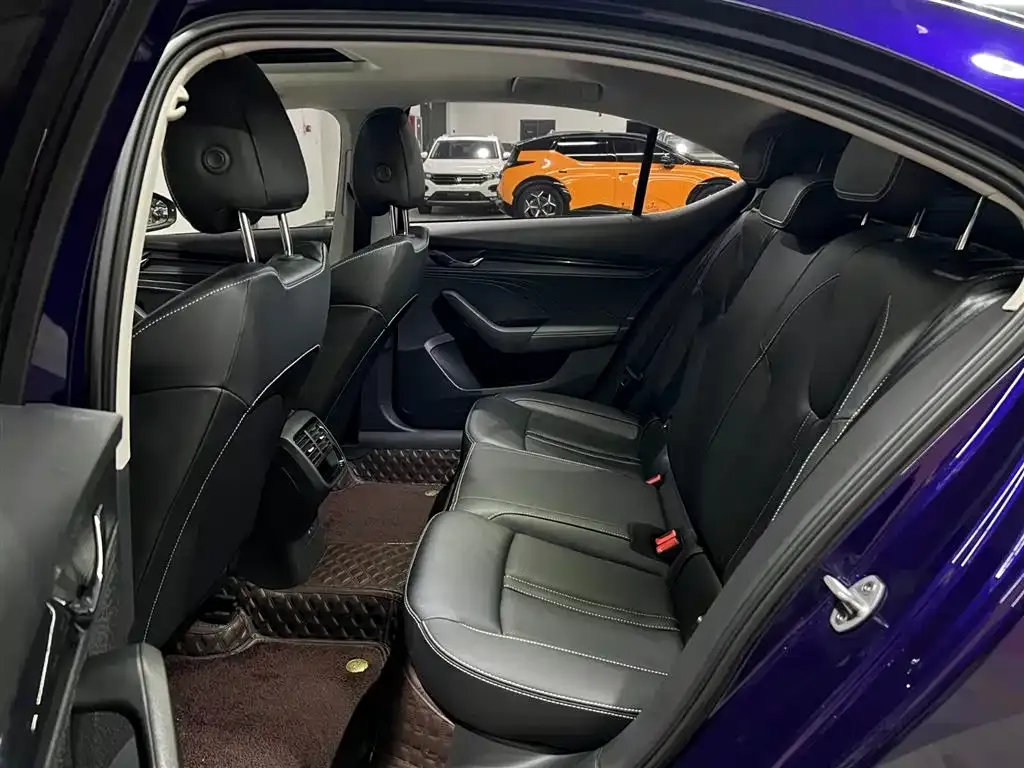 Skoda Octavia — фото 8