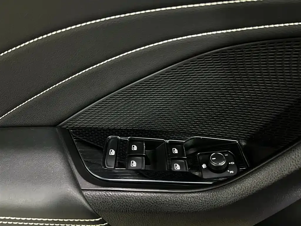 Skoda Octavia — фото 4