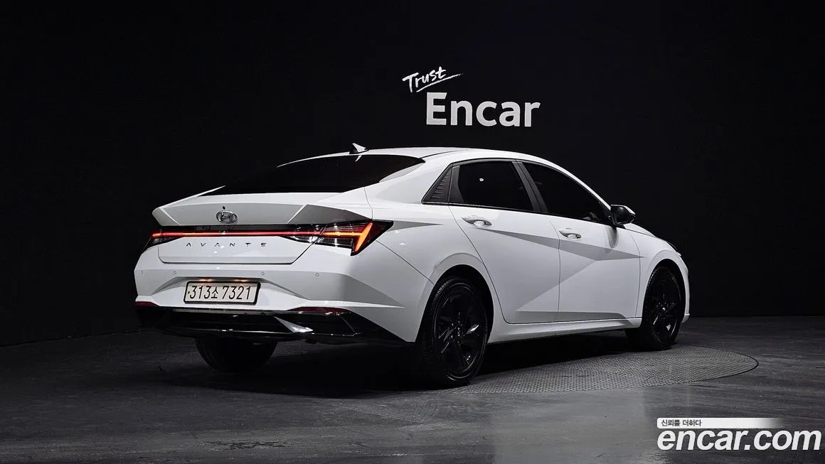 Hyundai AVANTE — фото 3