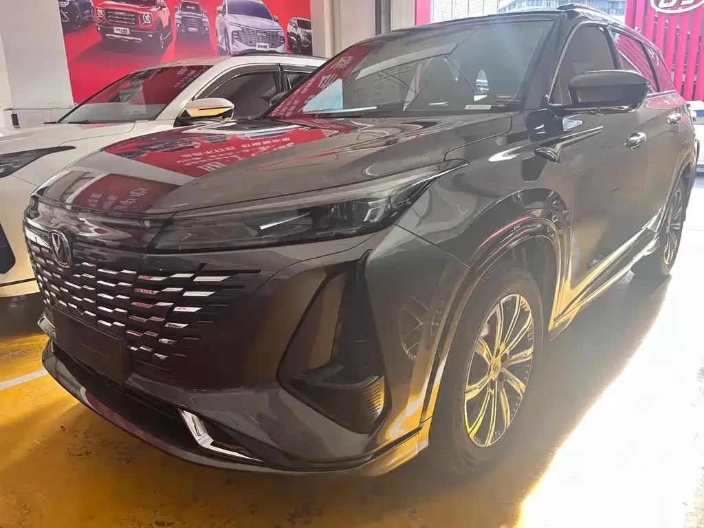 Changan CS75PLUS — фото 1