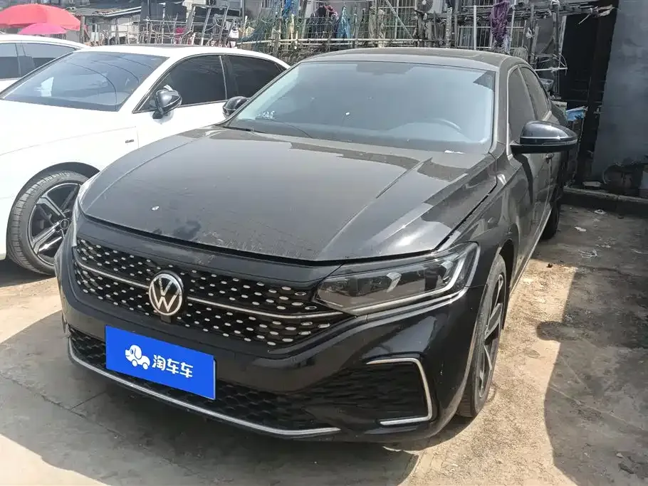 Volkswagen Passat — фото 1
