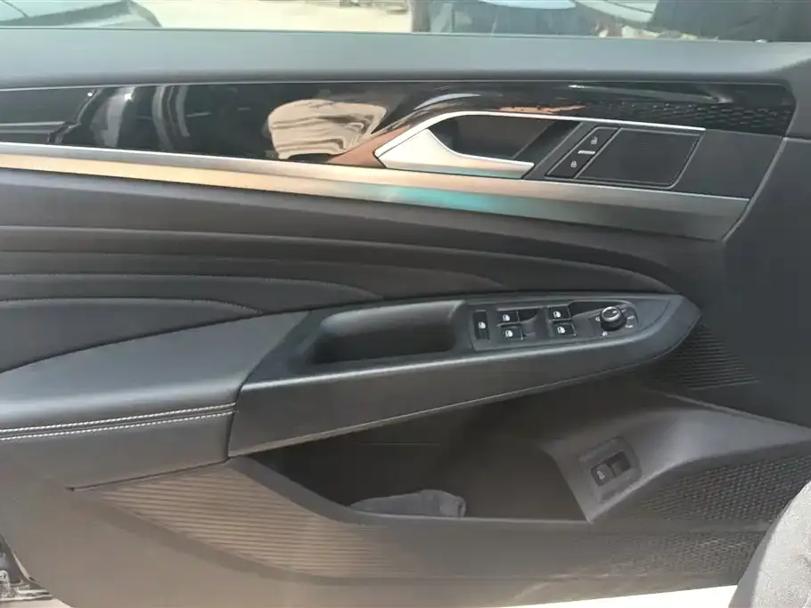Volkswagen Passat — фото 9