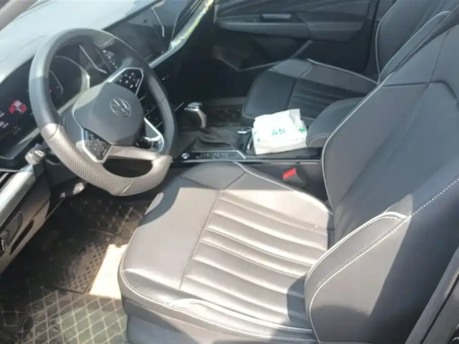 Volkswagen Passat — фото 8