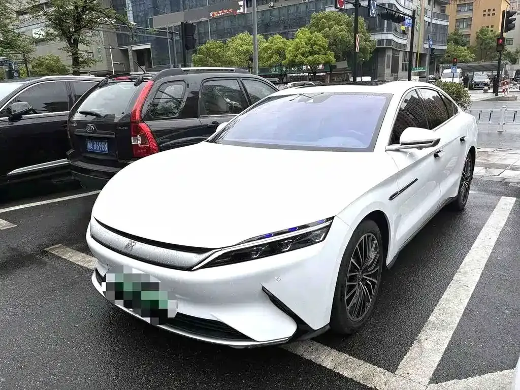 BYD Han — фото 1