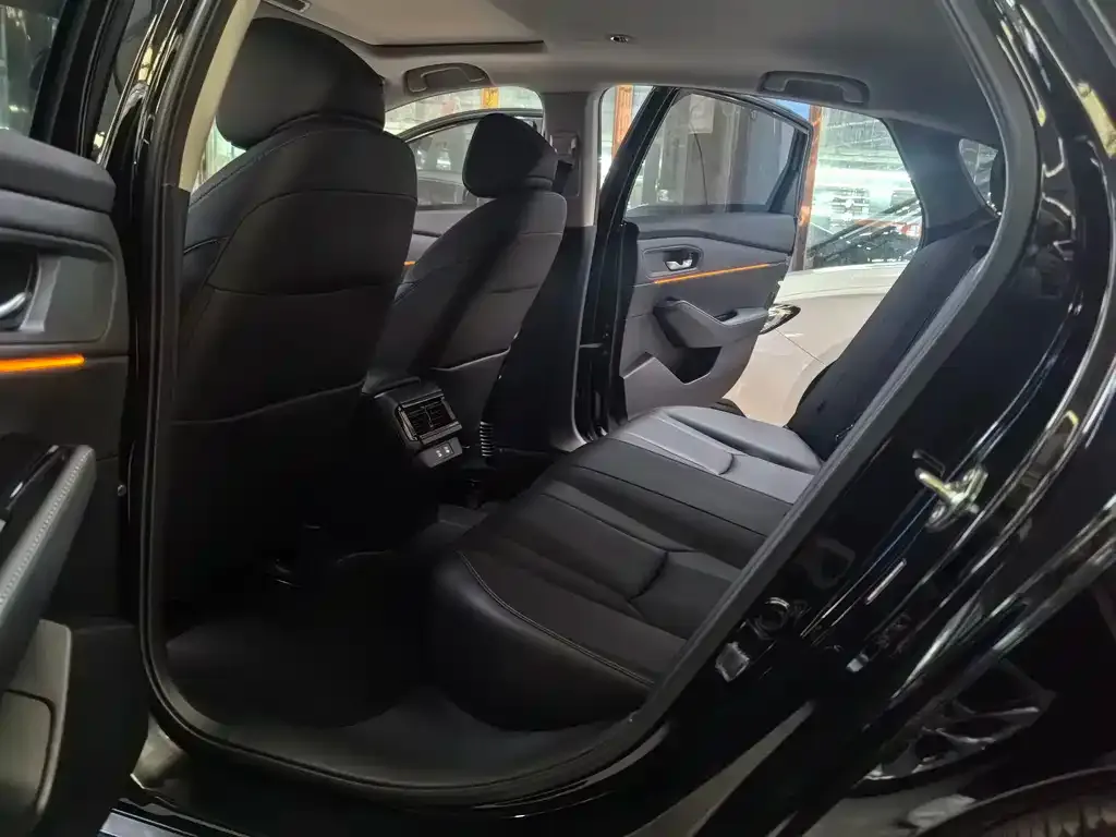 Honda Accord 2023 из CN, фото 2
