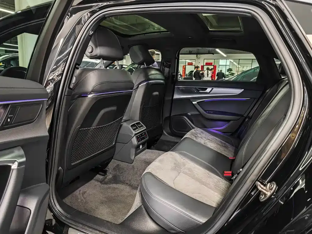 Audi A6L 2021 из CN, фото 7