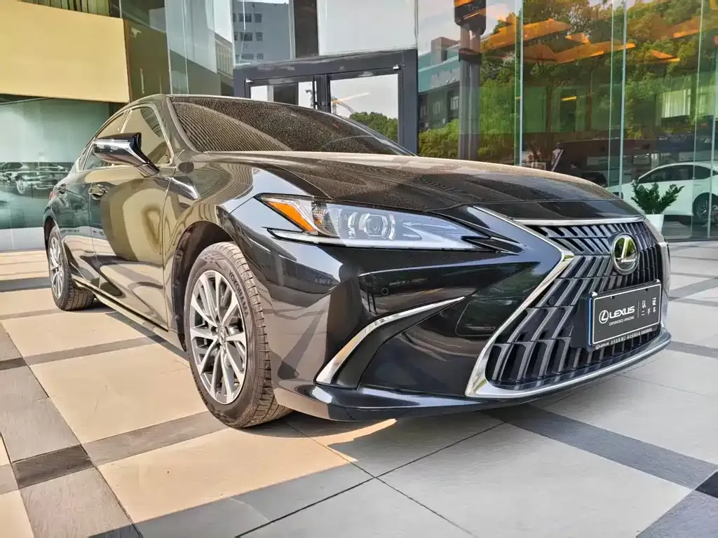 Lexus ES — фото 9