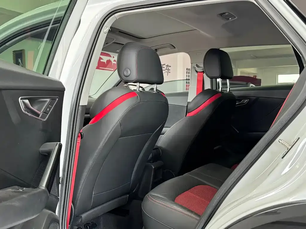 Audi Q2L 2021 из CN, фото 4