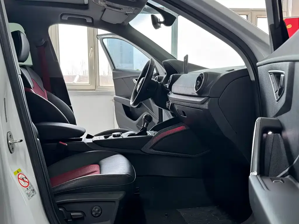 Audi Q2L 2021 из CN, фото 3