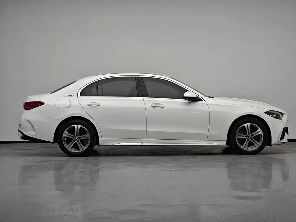 Mercedes-Benz C-Class — фото 10