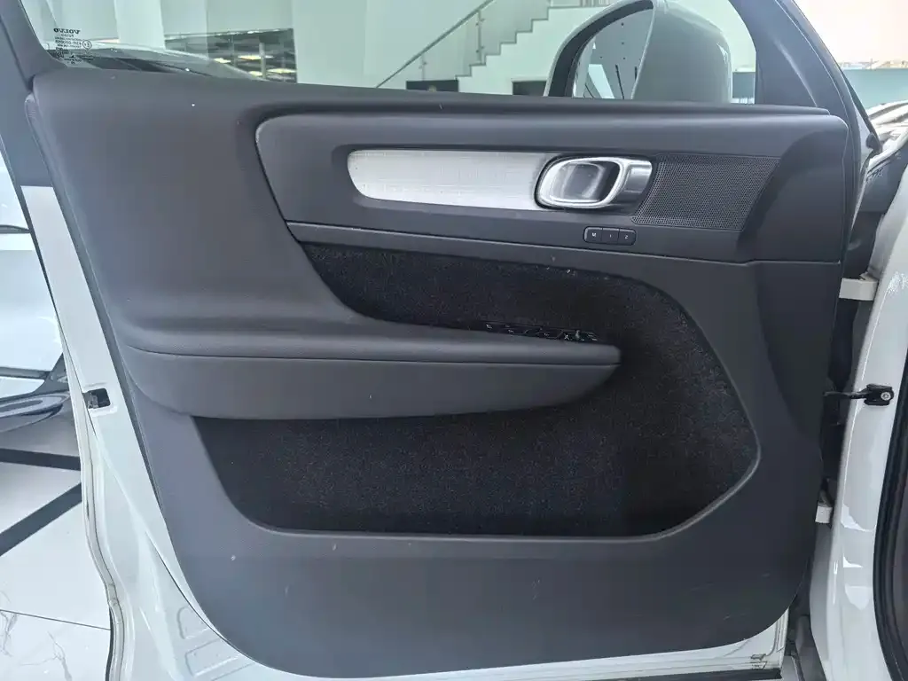 Volvo XC40 2021 из CN, фото 2