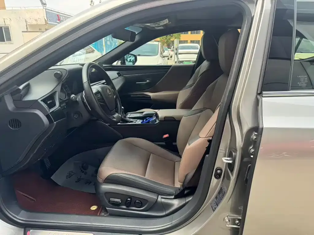 Lexus ES 2022 из CN, фото 8