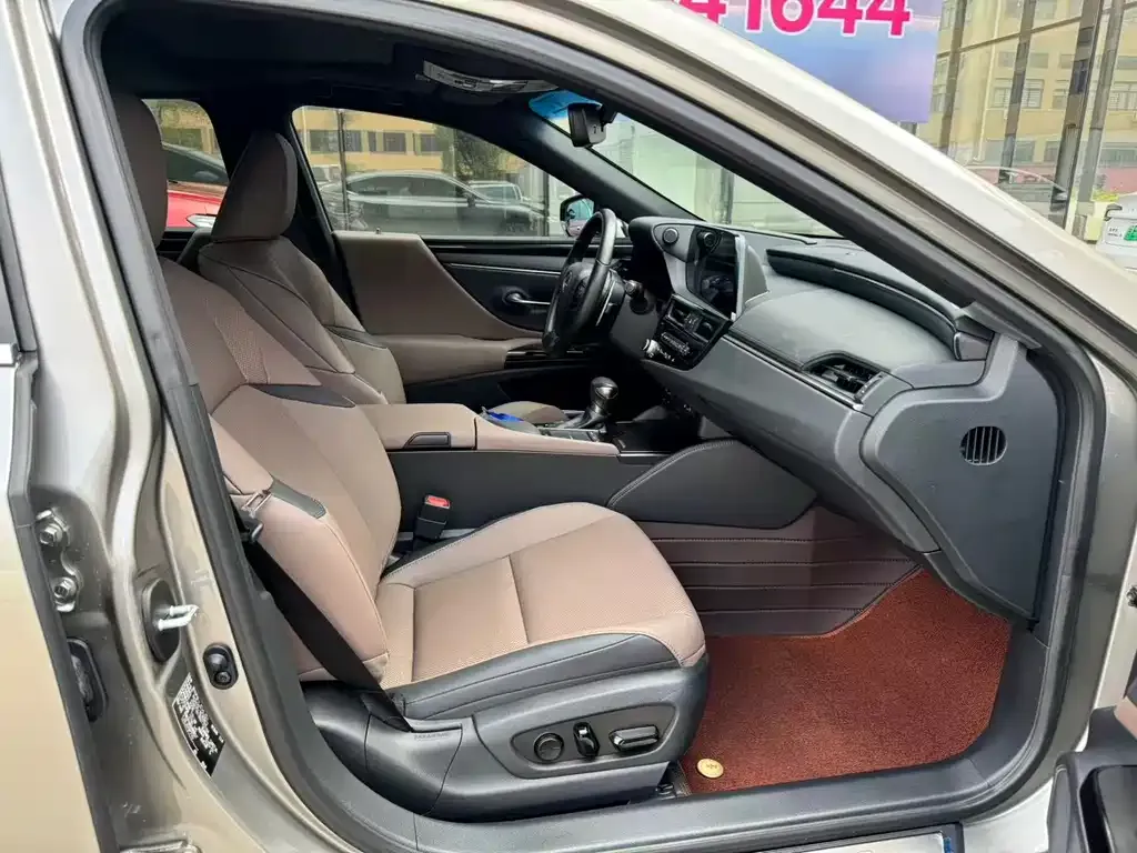 Lexus ES 2022 из CN, фото 4