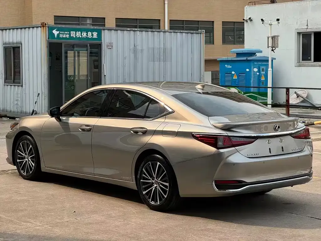 Lexus ES 2022 из CN, фото 9