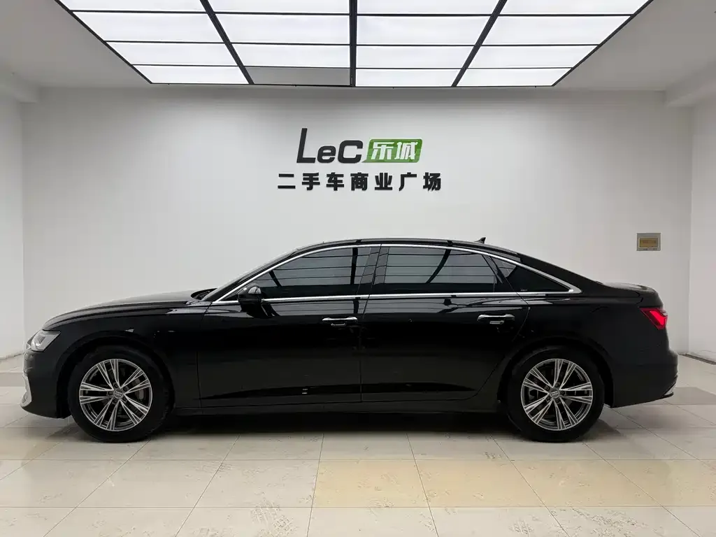 Audi A6L 2024 из CN, фото 3