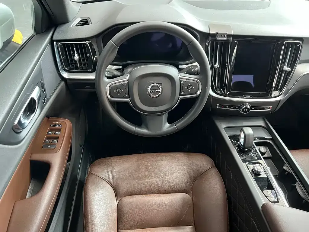 Volvo S60 — фото 4