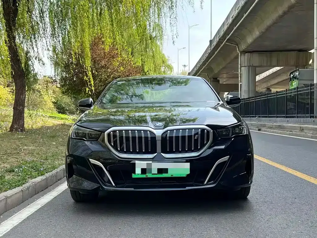 BMW i5 — фото 7