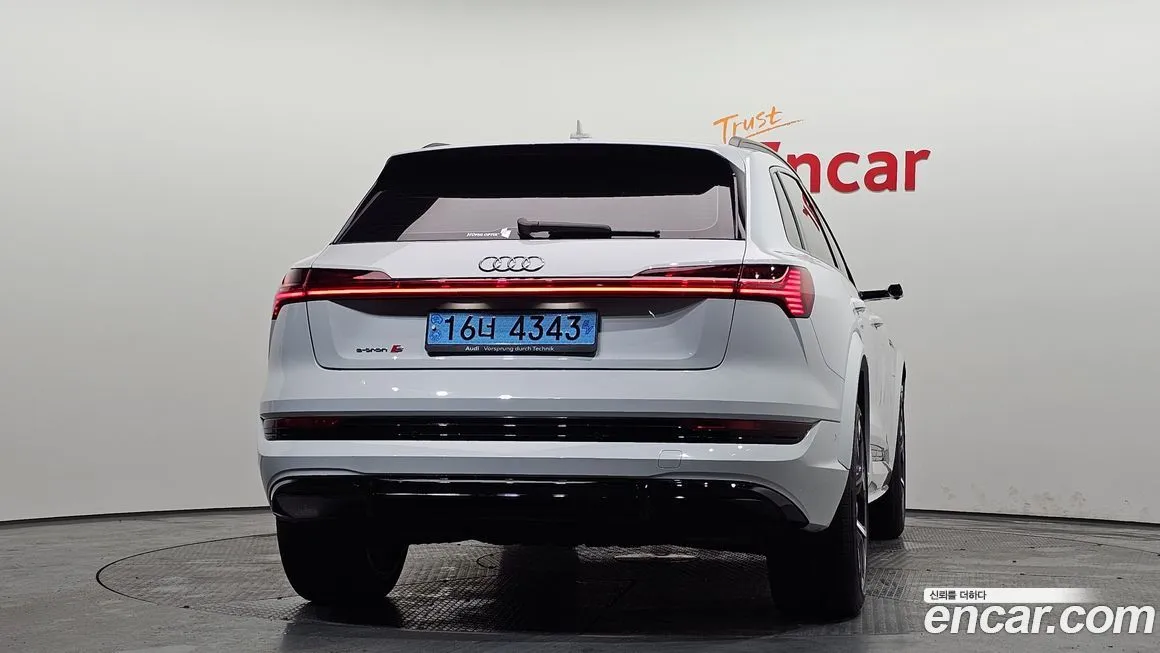 Audi e-tron 2022 из KR, фото 7
