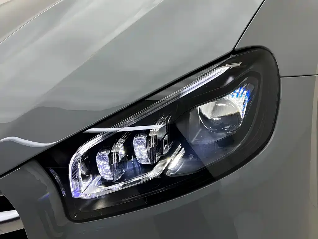 Mercedes-Benz GLS — фото 2