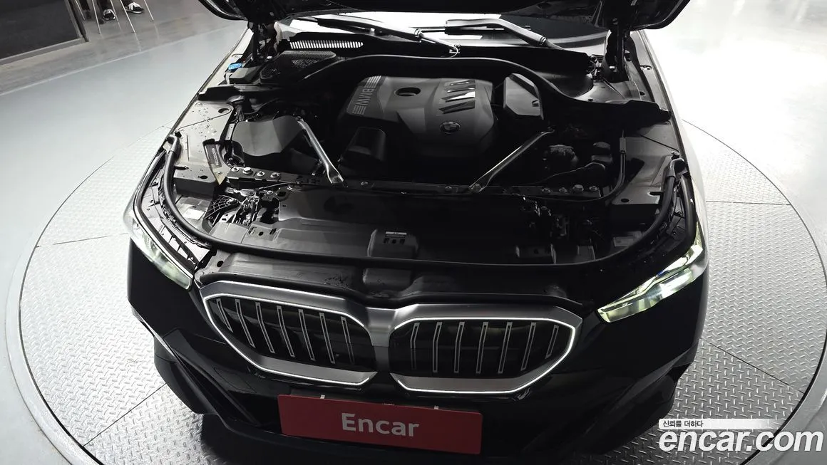 BMW 5-Series 2025 из KR, фото 9