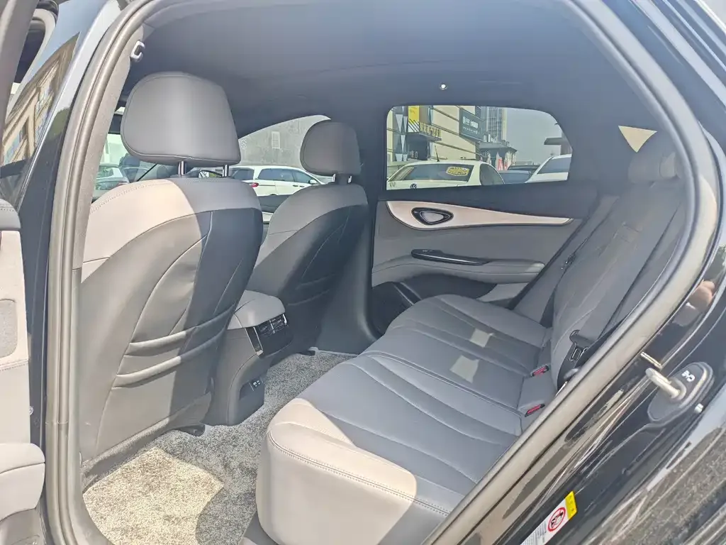 BYD Seal 07 DM-i 2025 из CN, фото 6