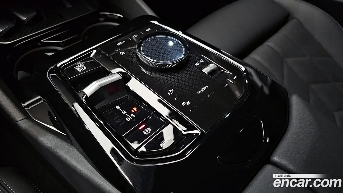 BMW 5-Series 2025 из KR, фото 5